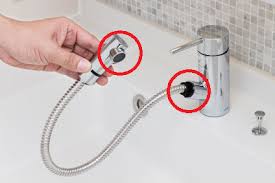 洗面所の水漏れの原因と修理方法や料金 パッキンやホース等で リフォームアンサー