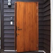 木製の玄関ドアの塗装やワックス等の手入れや価格とデメリット リフォームアンサー