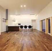 リビングの床の張り替えで色や材質の選び方 掃除のしやすさもチェック リフォームアンサー