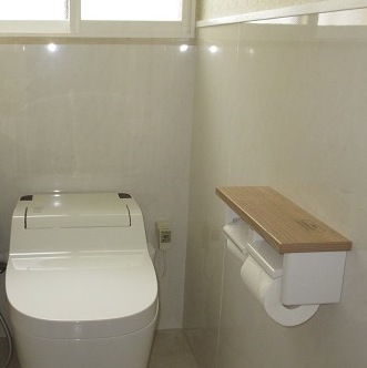 トイレの壁パネルの種類と比較やリフォーム費用 Diyの失敗例も リフォームアンサー
