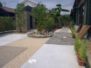 庭のアスファルト舗装費用やおしゃれな事例 Diyの注意点も リフォームアンサー