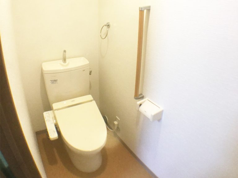 2 階にトイレ増設の費用と事例！簡単DIYや配管工事の注意点も リフォームアンサー
